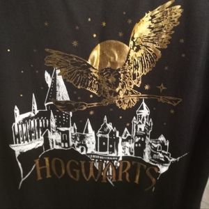 Harry Potter Hogwart Gold Foil Top  XXL Juniors Never Worn